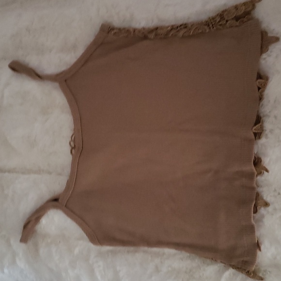 Tank - Picture 2 of 3